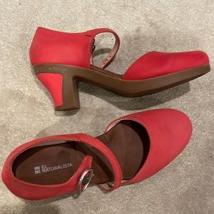 El Naturalista heels